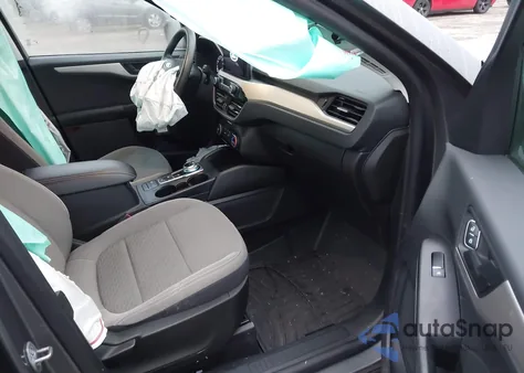 2022 Ford Escape Se z USA, uszkodzony, nr VIN 1FMCU9G6XNUB53920